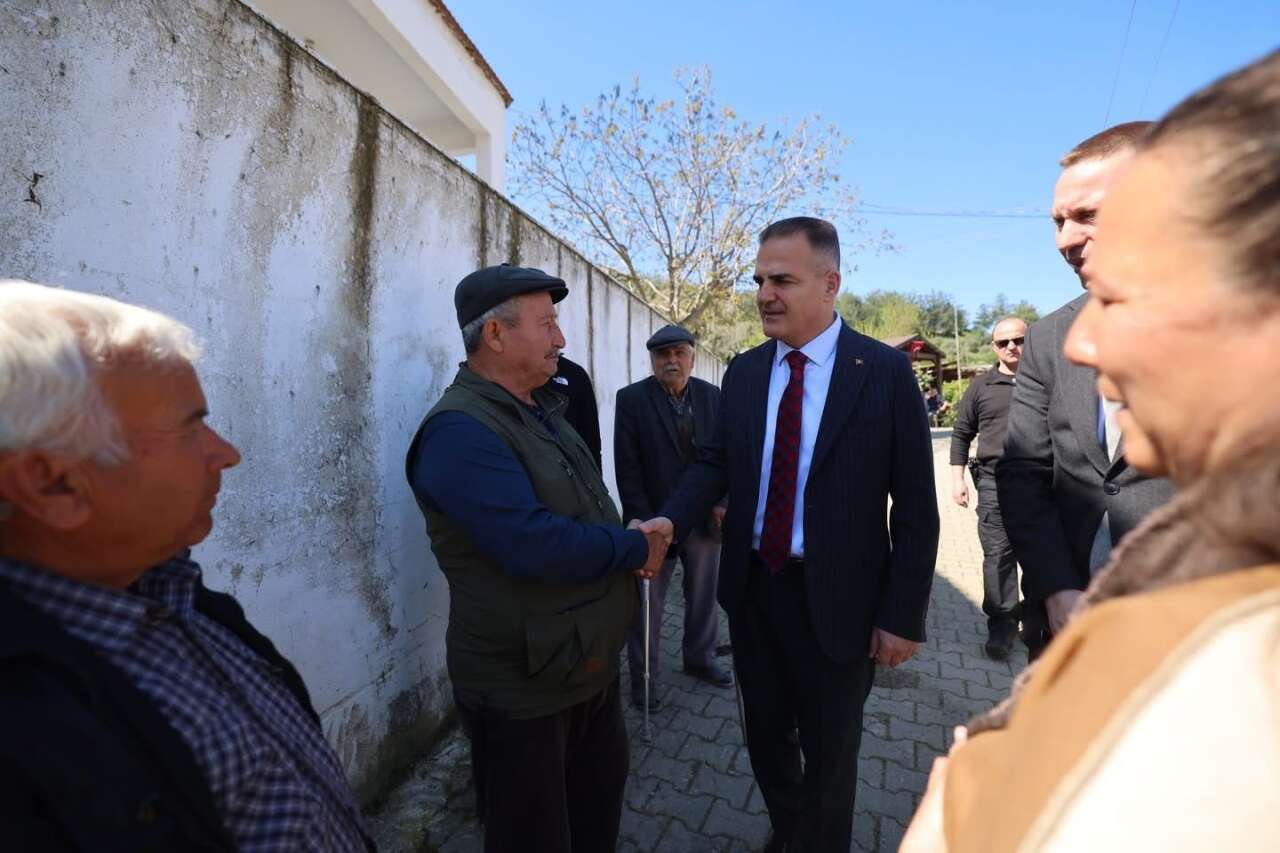 Vali Akbıyık İkizköy’de Talepleri Yerinde Dinledi 6